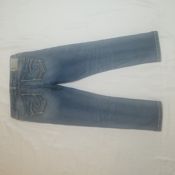Silver Tuesday Fluid Denim Blue Jeans Mid Capri - Picture 2 of 8